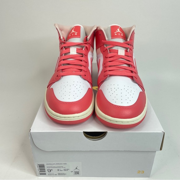 Nike Air Jordan 1 Retro WMNS “Strawberries & Cream” 2023 - Picture 2 of 4